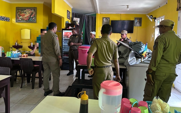 Gelar Patroli Wilayah, Satpol PP Kota Ternate Temukan Ada Resto/Rumah Makan Yang Buka Siang Hari